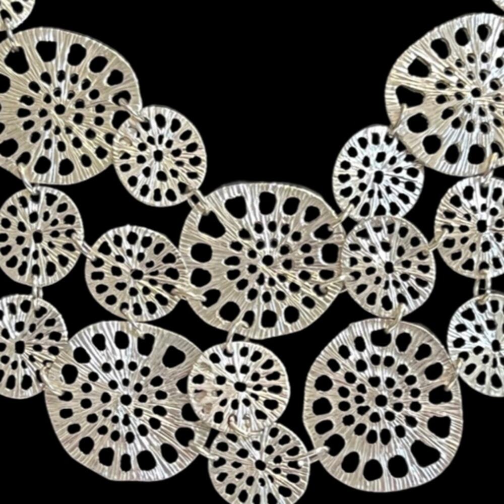 Sand Dollar Medallion Silver Tone Bib Statement Necklace Dangle Earrings Set - Picture 6 of 10